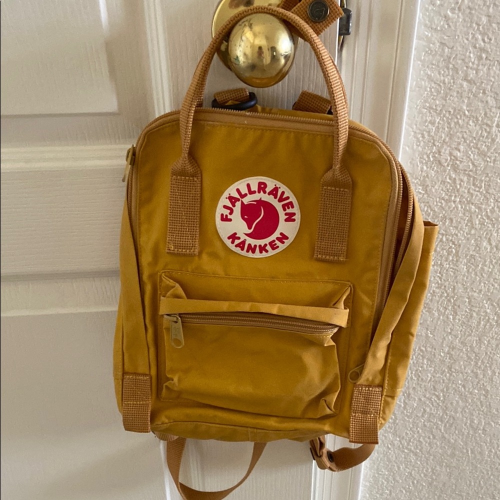 Fjallraven Gold Backpack Classic Design